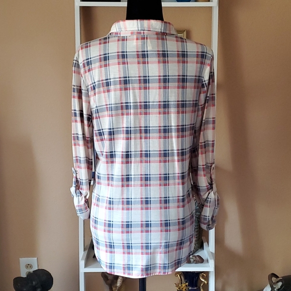 🌻 Plaid Button Down - Picture 5 of 6